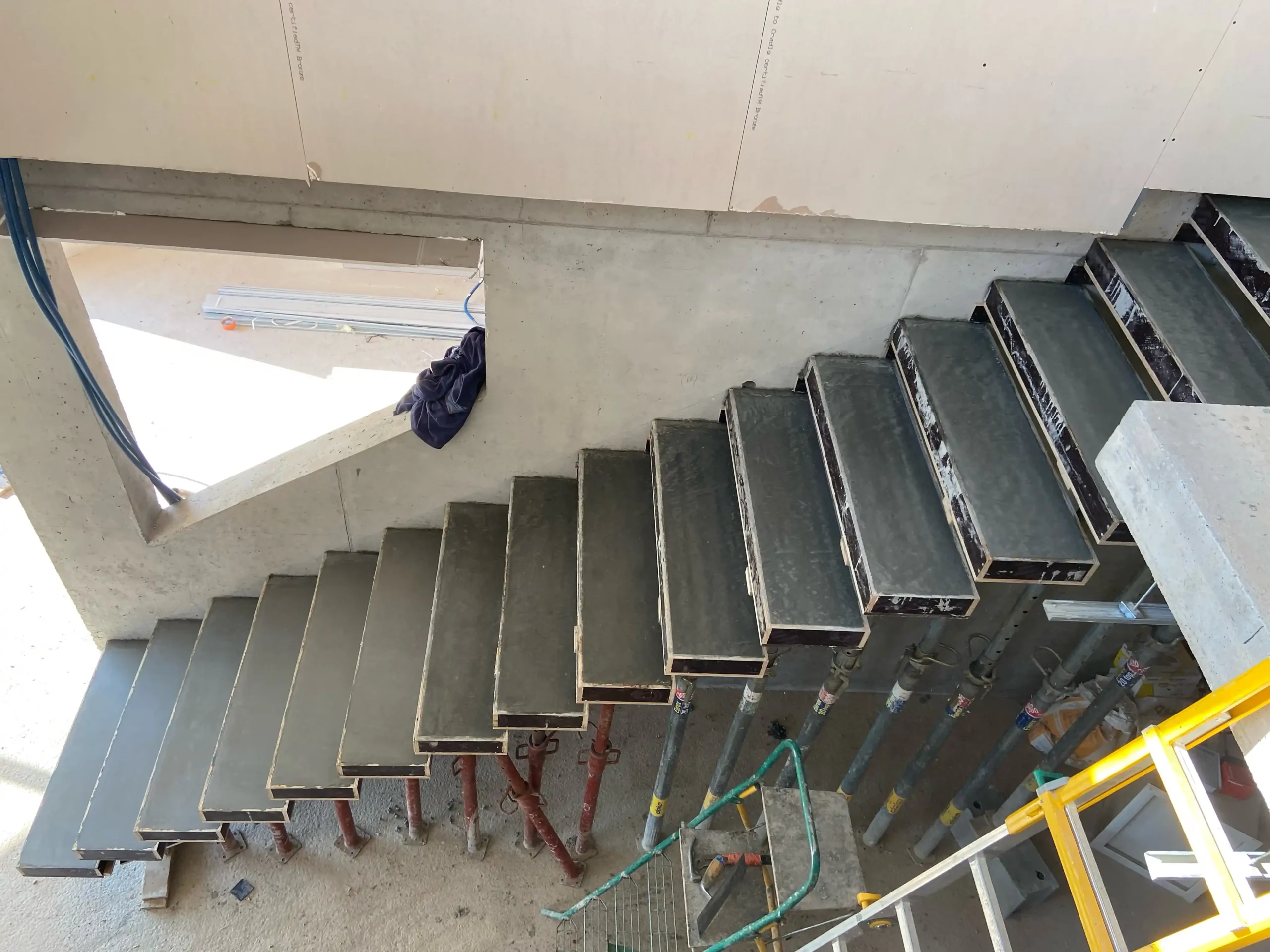 escalier-beton-construction