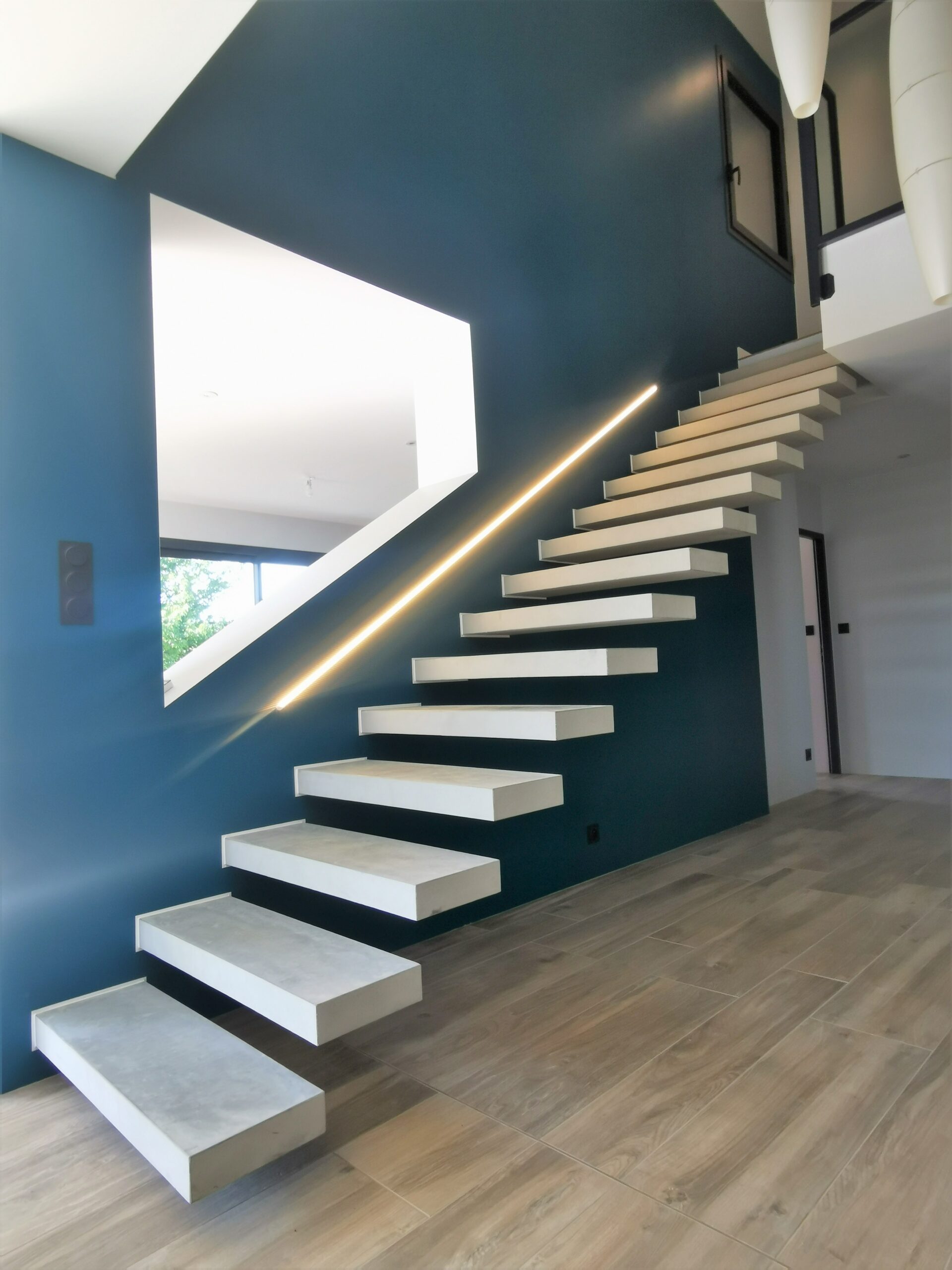 Escalier Suspendu En B ton Arm Gelas Constructions