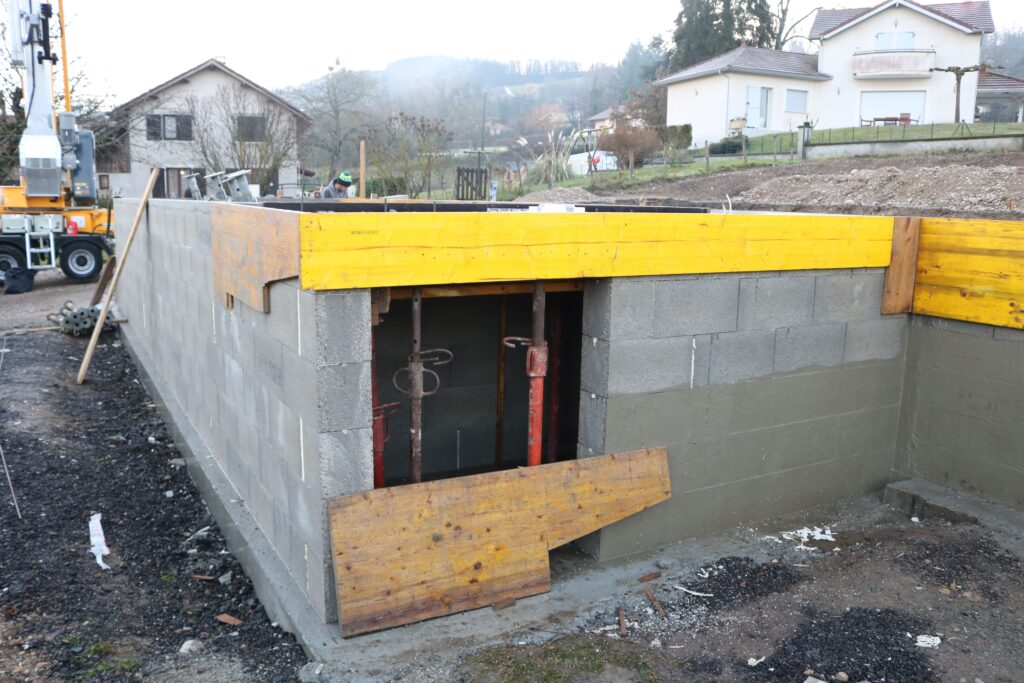 Accès vide sanitaire piscine montferrat Gelas constructions