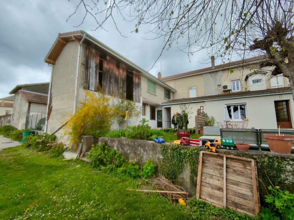 Rénovation ancienne maison à Saint simeon De bressieux. Avant démarrage des travaux De démolition gelas constructions