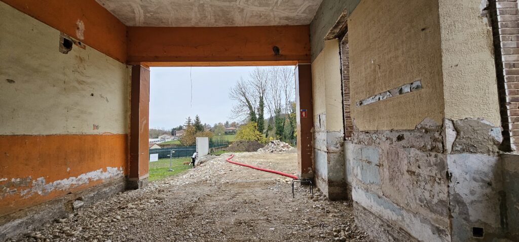 démolition intérieur ouverture salle polyvalente châtenay gelas constructions