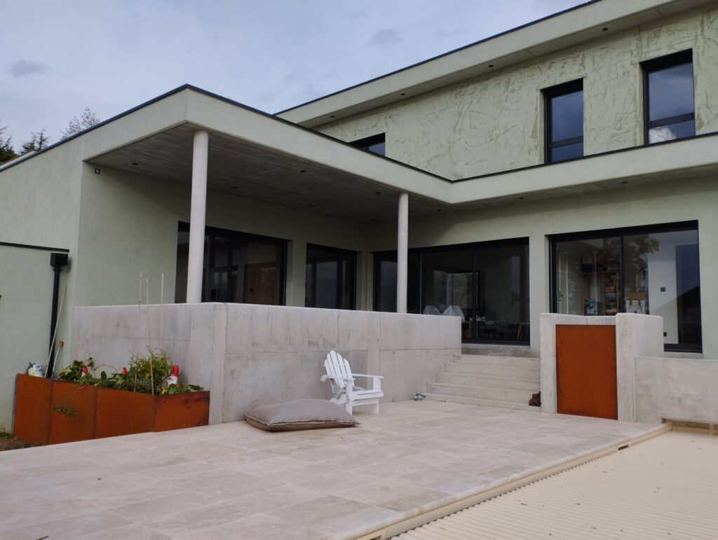 maison contemporaine voiron terrasse béton armé gelas constructions