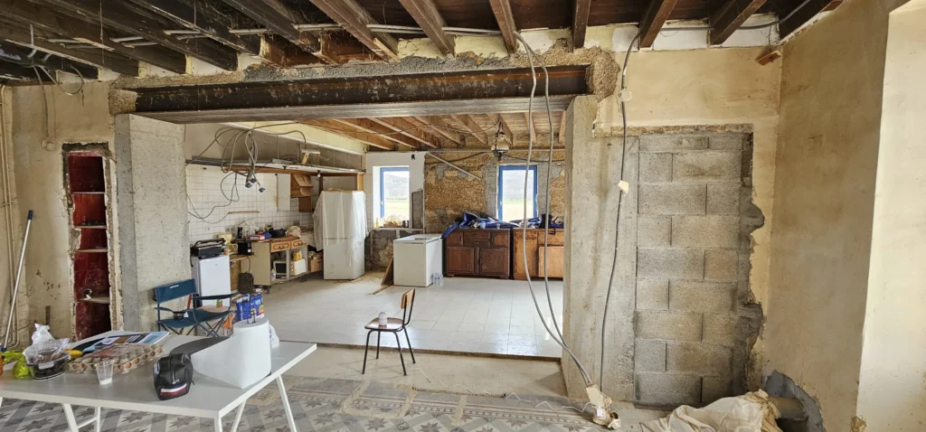 ouverture de la piece principale agrandissement renovation gelas constructions scaled